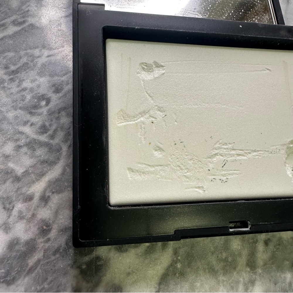 Nars Light Reflecting Setting Powder‎ Translucent - Picture 4 of 6